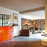 V-Hotel Отель 4*