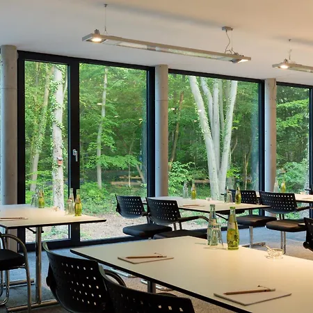 V-Hotel Отель 4*