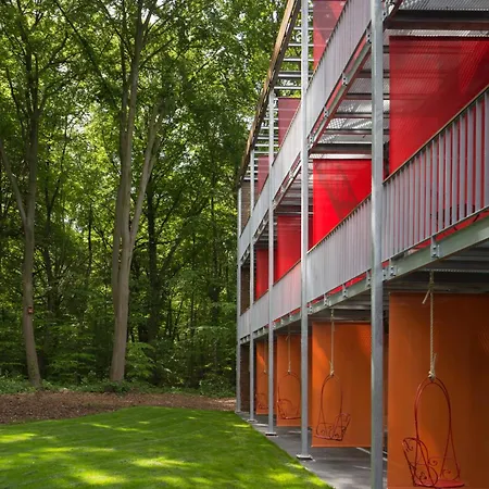 Отель V-Hotel 4*