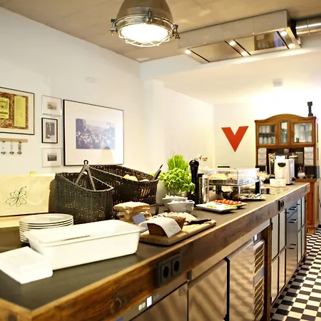 V-hotel 4*