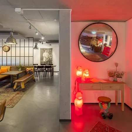V-hotel 4* בון