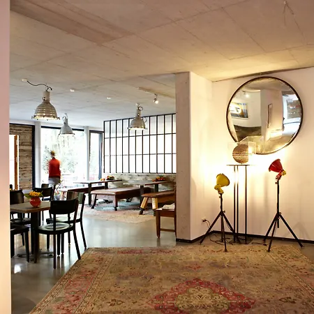 V-hotel Ξενοδοχείο 4*