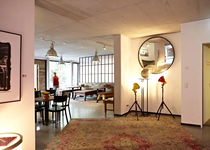 V-Hotel Отель 4*