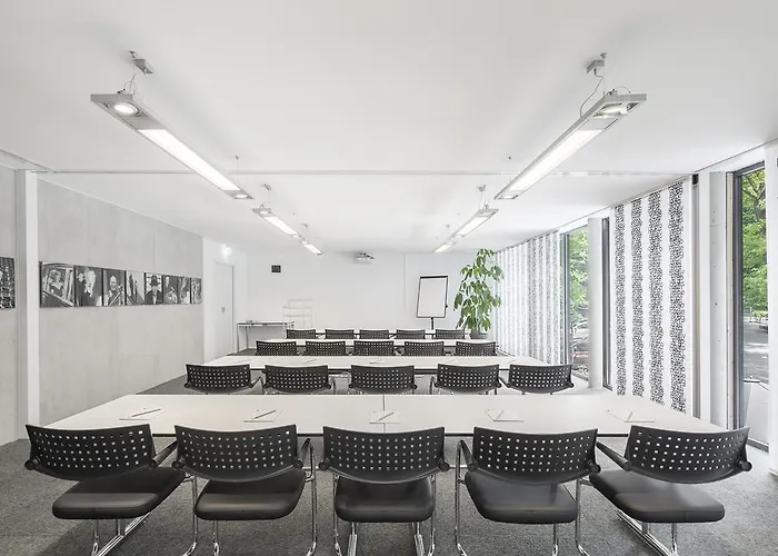 Отель V-Hotel Бонн